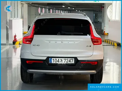 VOLVO XC40 B4 ULTRA BRIGHT