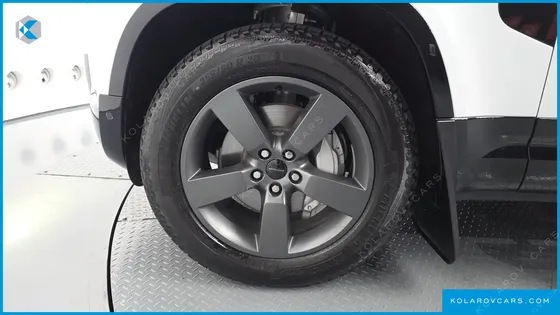 LAND ROVER DEFENDER 110 D300 X-DYNAMIC HSE