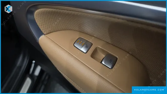 GENESIS G70 GASOLINE 2.5T 4WD