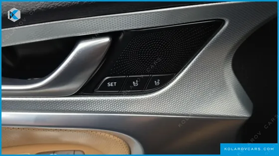 GENESIS G70 GASOLINE 2.5T 4WD