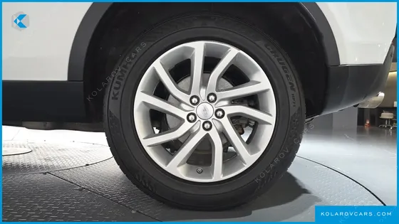 LAND ROVER DISCOVERY SPORT 2.0 TD4 SE (150PS)