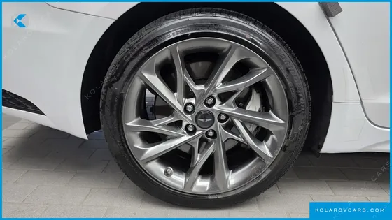 GENESIS G70 GASOLINE 2.5T 2WD