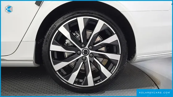VOLVO S90 B5 ULTRA BRIGHT