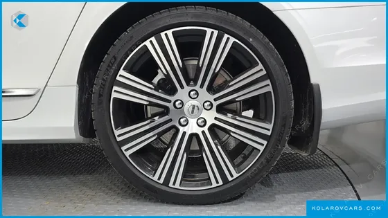 VOLVO S90 B6 AWD ULTRA BRIGHT