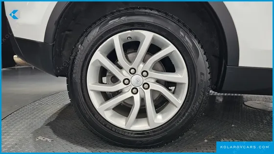 LAND ROVER DISCOVERY SPORT 2.0 TD4 SE (150PS)