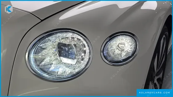 BENTLEY FLYING SPUR 4.0 AZURE
