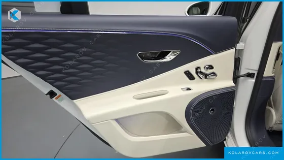 BENTLEY FLYING SPUR 4.0 AZURE