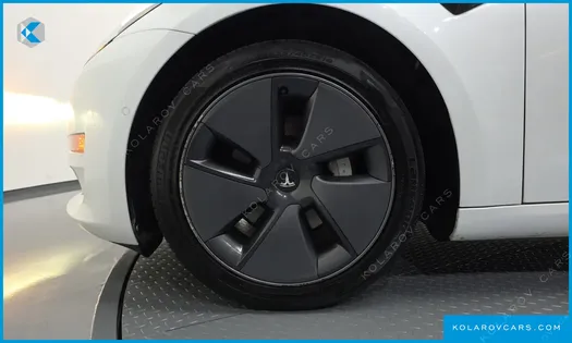 TESLA MODEL 3 RWD