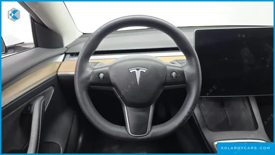 TESLA MODEL 3 RWD