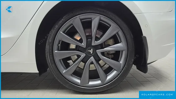 TESLA MODEL 3 LONG RANGE AWD
