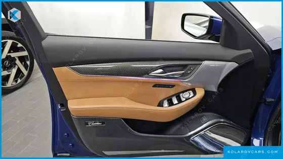 CADILLAC CT5 2.0 SPORT