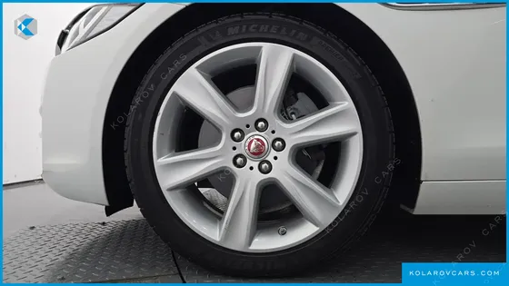 JAGUAR XE 20D PORTFOLIO