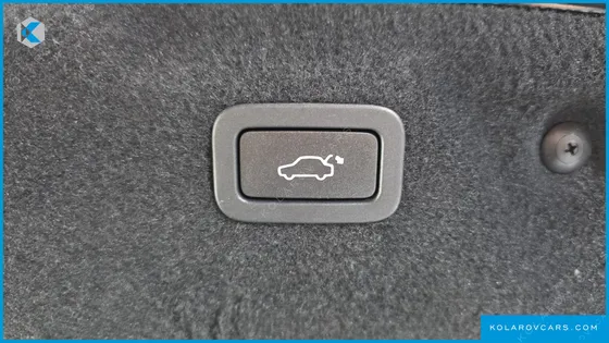 JAGUAR XE 20D R-SPORT
