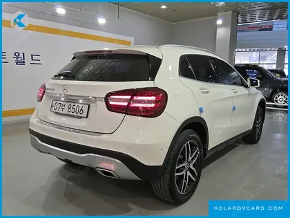 MERCEDES GLA-CLASS GLA220 PREMIUM