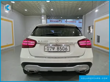MERCEDES GLA-CLASS GLA220 PREMIUM