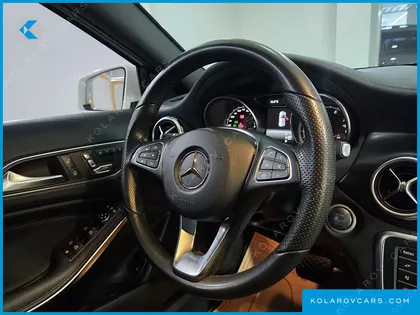 MERCEDES GLA-CLASS GLA220 PREMIUM