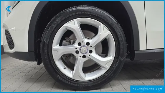 MERCEDES GLA-CLASS GLA220
