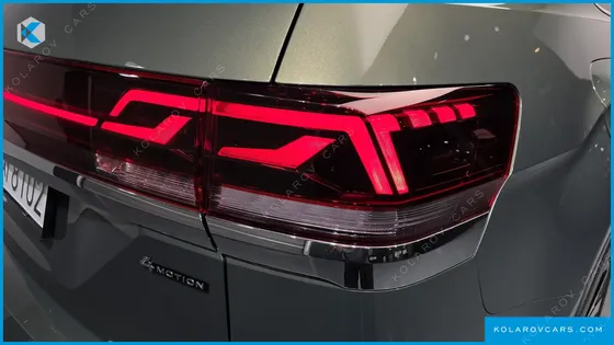 VOLKSWAGEN ATLAS 2.0 TSI R-LINE 6-SEATER
