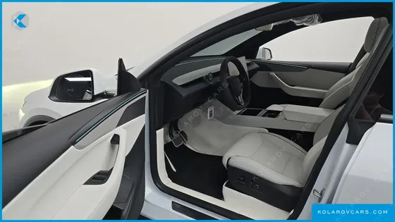TESLA MODEL Y L LONG RANGE AWD