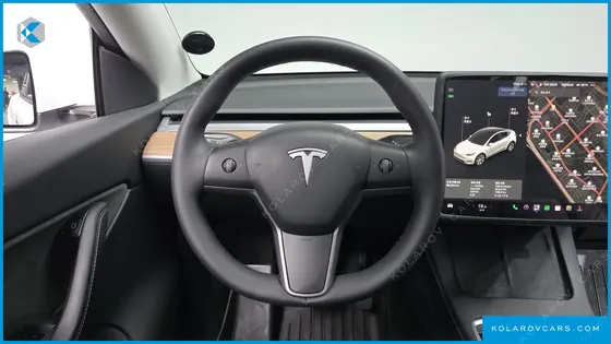 TESLA MODEL Y STANDARD RANGE RWD