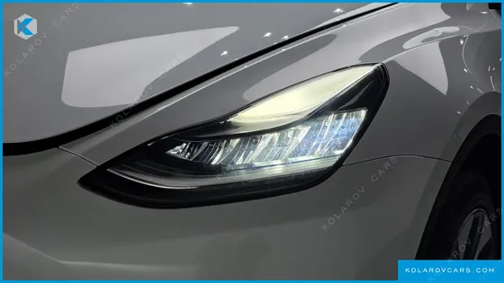 TESLA MODEL Y STANDARD RANGE RWD