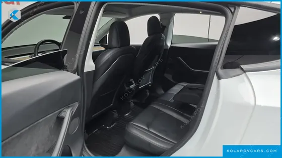 TESLA MODEL Y STANDARD RANGE RWD