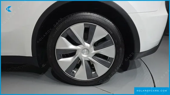 TESLA MODEL Y LONG RANGE AWD