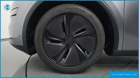 TESLA MODEL Y PREMIUM LONG RANGE AWD