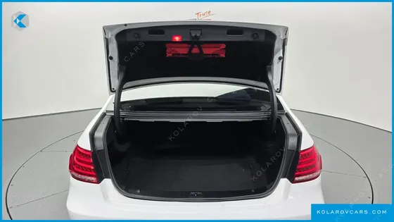 MERCEDES E-CLASS E200 AVANTGARDE