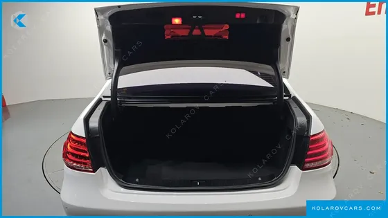 MERCEDES E-CLASS E300 4MATIC AVANTGARDE