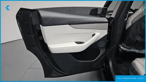 TESLA MODEL Y L LONG RANGE AWD