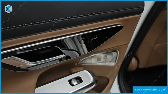 MERCEDES E-CLASS E300 4MATIC AMG LINE