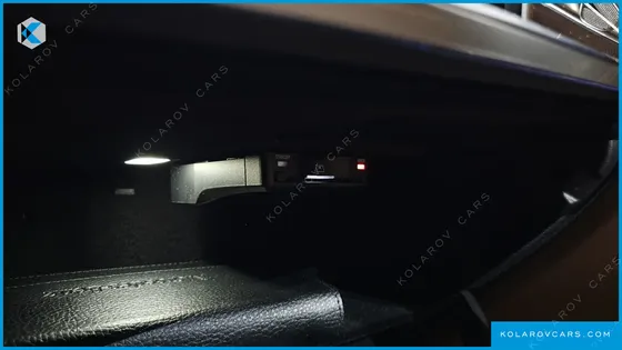 MERCEDES E-CLASS E300 4MATIC AMG LINE