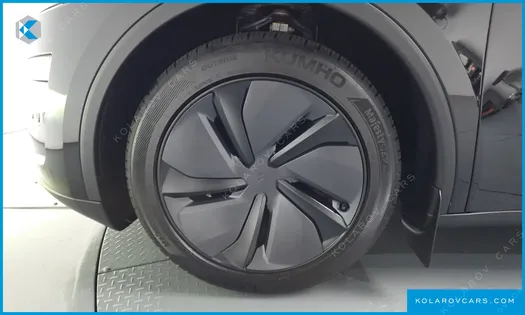 TESLA MODEL Y RWD