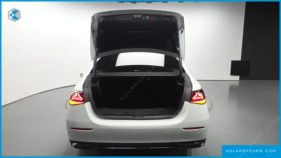 MERCEDES E-CLASS E200 AVANTGARDE
