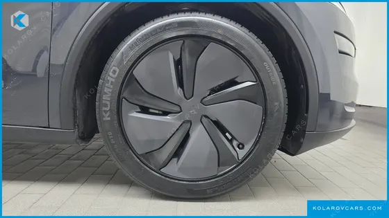 TESLA MODEL Y PREMIUM LONG RANGE AWD