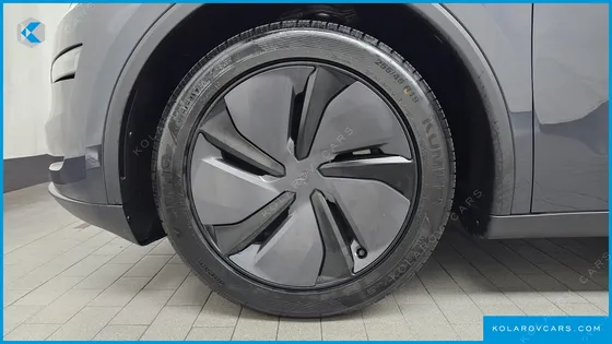 TESLA MODEL Y PREMIUM LONG RANGE AWD