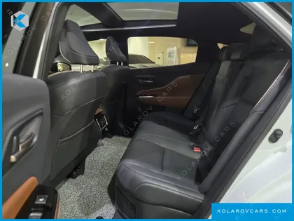 TOYOTA CROWN 2.5 4WD HYBRID