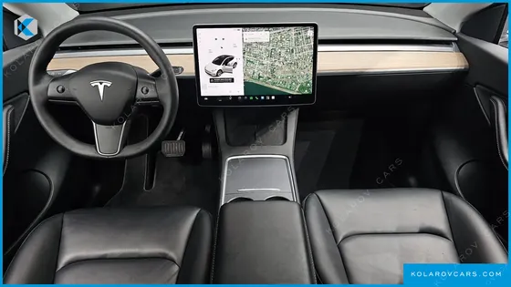 TESLA MODEL Y STANDARD RANGE RWD