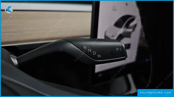 TESLA MODEL Y STANDARD RANGE RWD