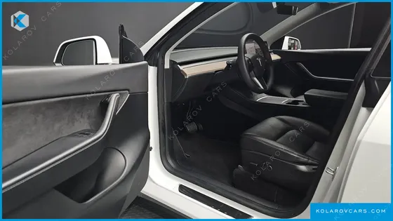 TESLA MODEL Y STANDARD RANGE RWD