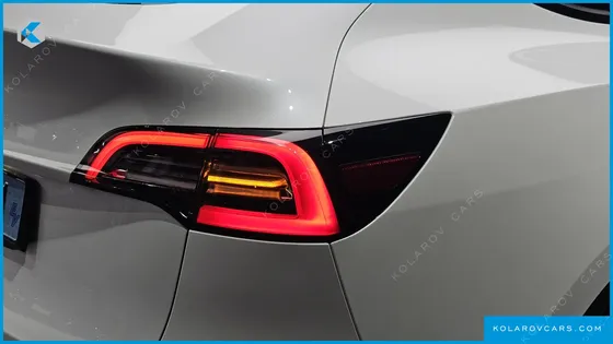 TESLA MODEL Y STANDARD RANGE RWD