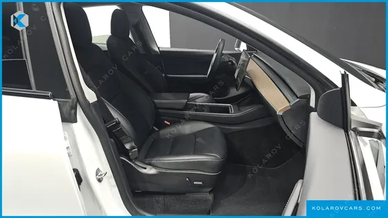 TESLA MODEL Y STANDARD RANGE RWD