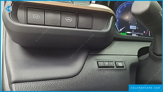 TOYOTA CROWN 2.5 4WD HYBRID