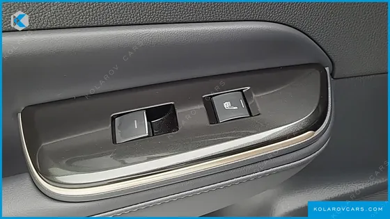 TOYOTA CROWN 2.5 4WD HYBRID