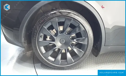 TESLA MODEL Y RWD