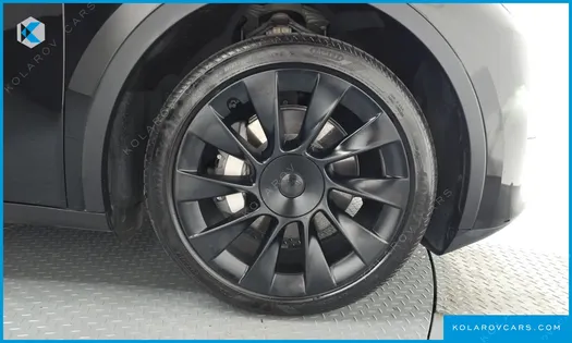 TESLA MODEL Y RWD