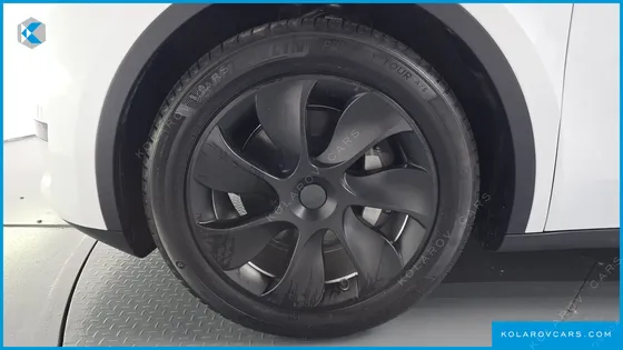 TESLA MODEL Y RWD