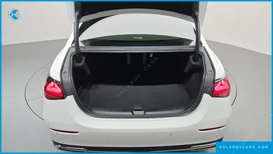 MERCEDES E-CLASS E200 AVANTGARDE