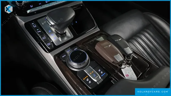 GENESIS EQ900 3.8 GDI AWD